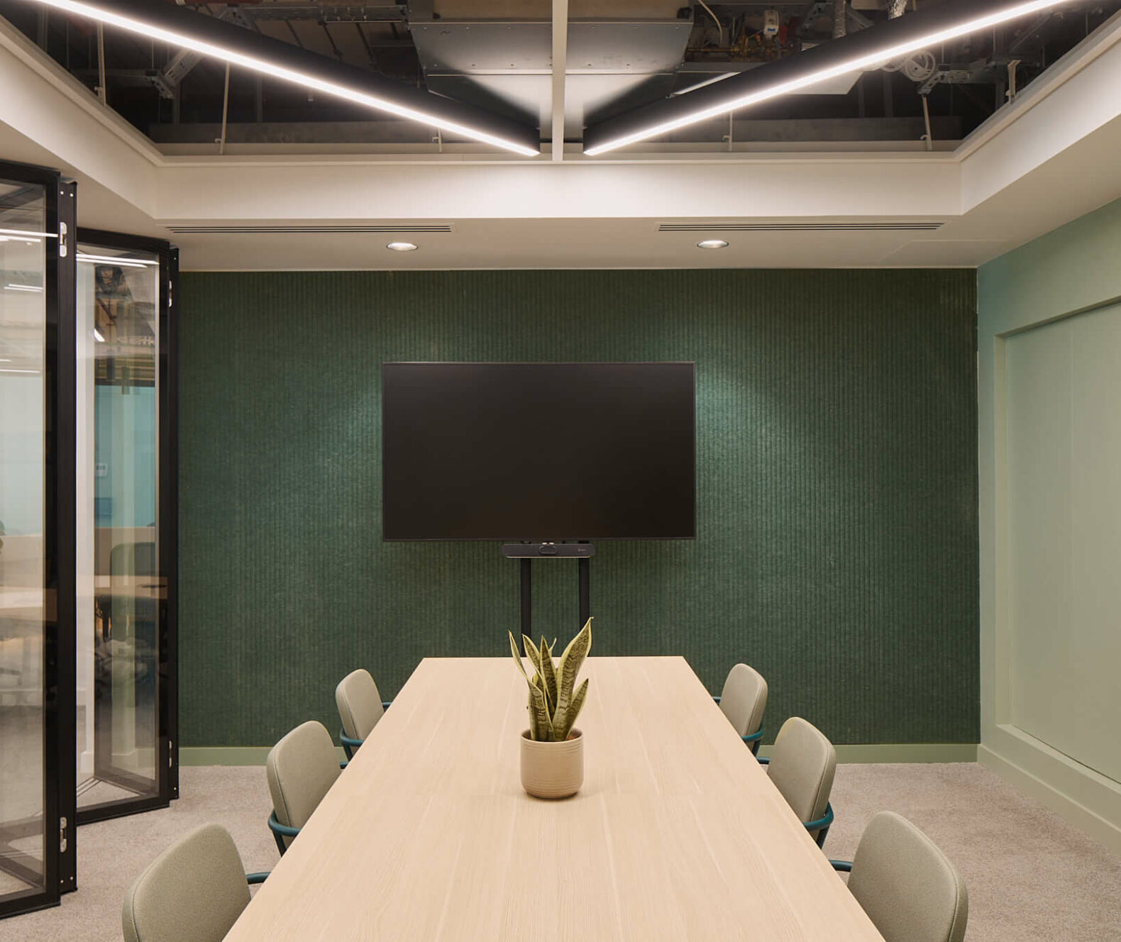 square-meetingroom